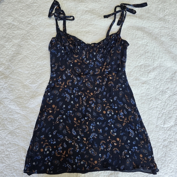 Wilfred Blue Cammy Mini Floral Dress - Picture 4 of 15